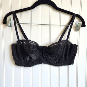 VICTORIA'S SECRET Black Lace Sexy Romantic Feminine Balconette Bra 34DD